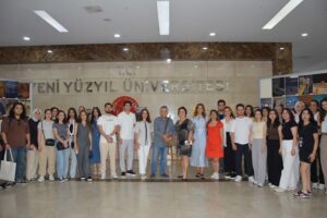 “Görünmeyen Engeller” Sergisi: Disiplinler Arası Bir Farkındalık Buluşması