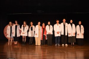 Hemşirelik Bölümü Öğrencileri Beyaz Önlüklerini Giydi