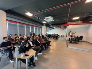 İletişim Fakültesi’nde “Google Haber İnisiyatifi Dijital ve Yapay Zekâ Okuryazarlığı Eğitimi” Düzenlendi